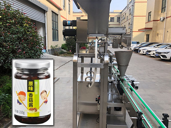 全套香菇醬灌裝機生產(chǎn)線設備細節(jié)圖